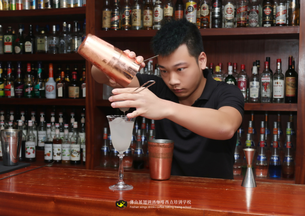 學歷低學調酒行嗎？